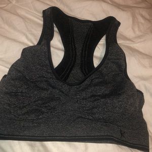 Size 2x sports bra (fits like an xl)